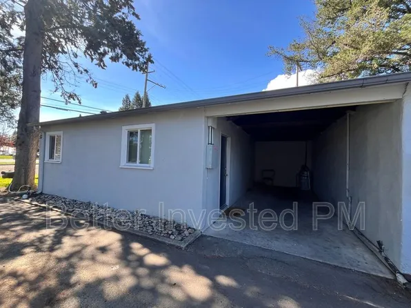 530 Talmage Rd #A, Ukiah, CA 95482