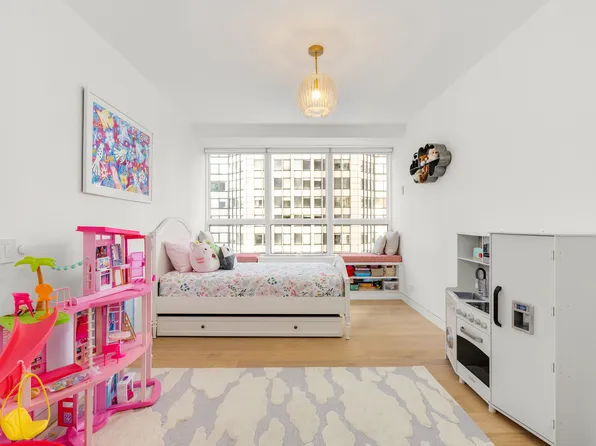 146 West 57th Street image 11 of 14