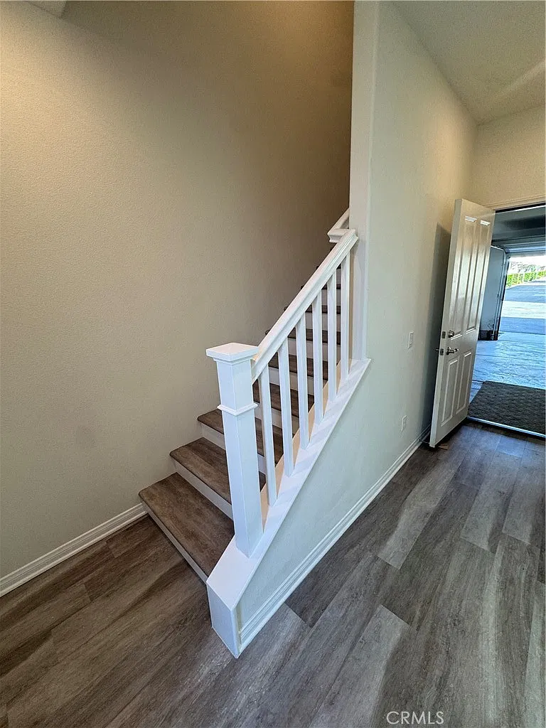3 bed, 1800 sqft, $3,995 — Photo 4