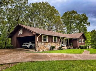 405 Meadowlark Ln, Guin, AL 35563