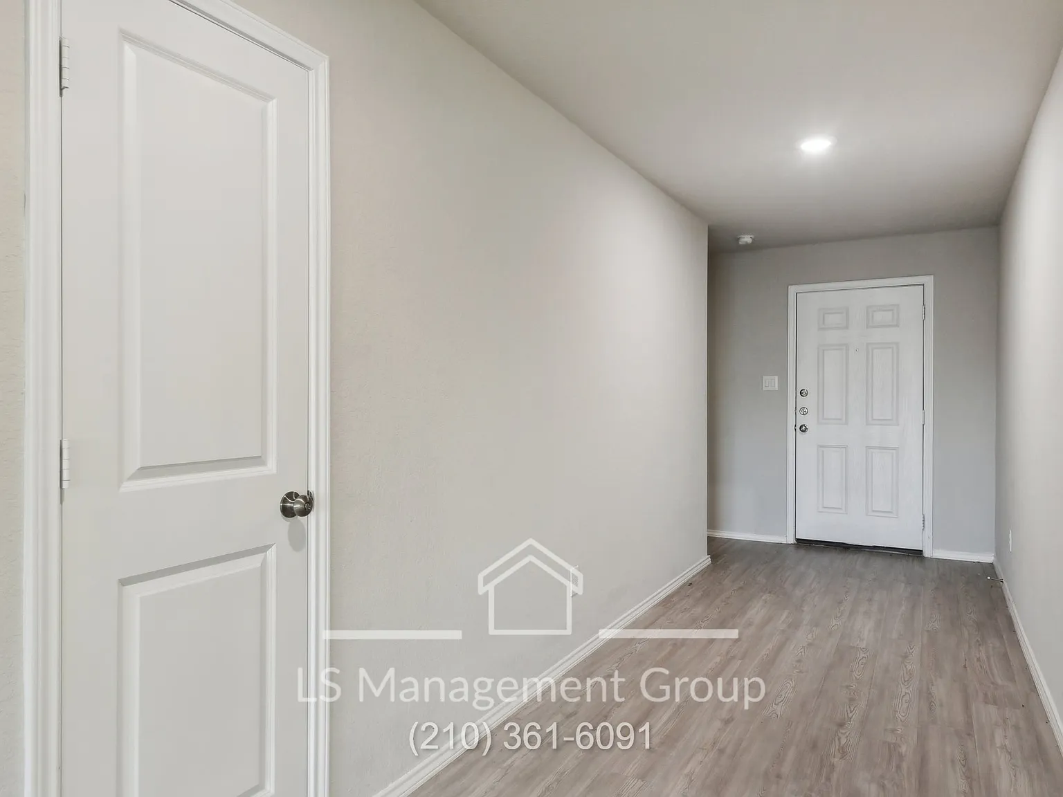 4 bed, 2.5 bath, 1950 sqft, $1,700 — Photo 2