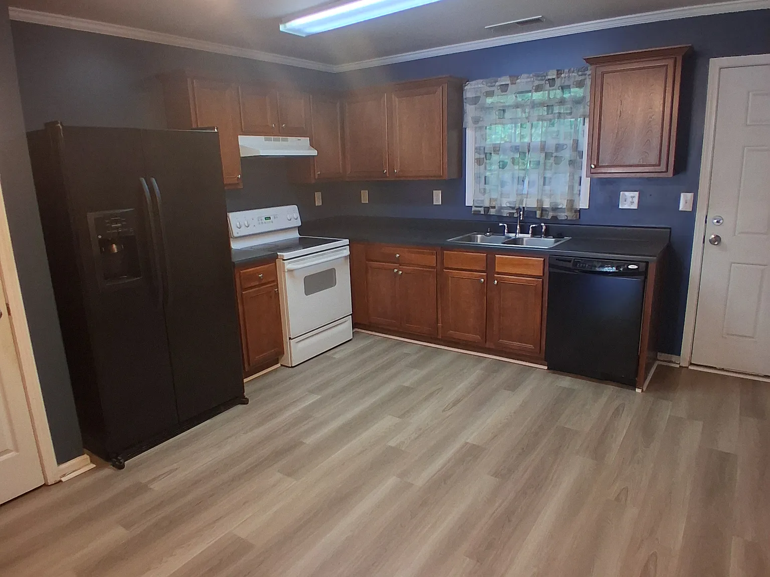 200 Hiram Terrace Path - 200 — Photo 3