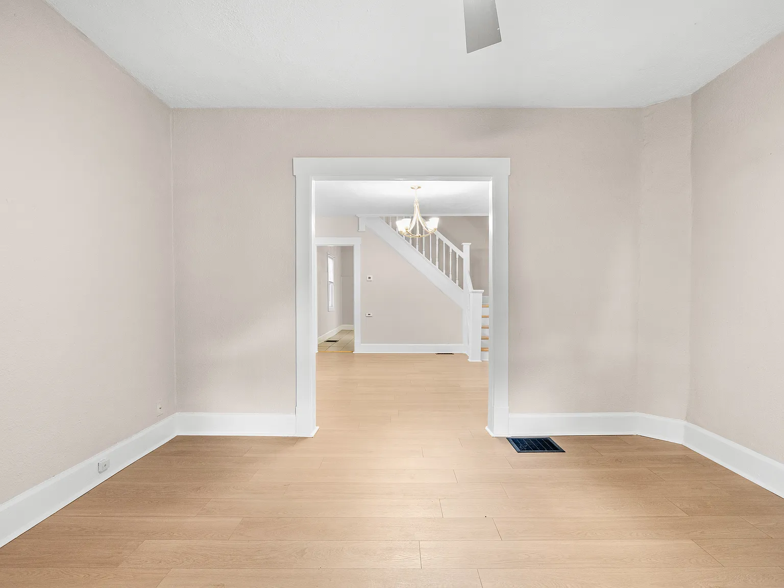 3 bed, 1288 sqft, $1,575 — Photo 3