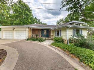 295 Southgate Dr, Dubuque, IA 52003