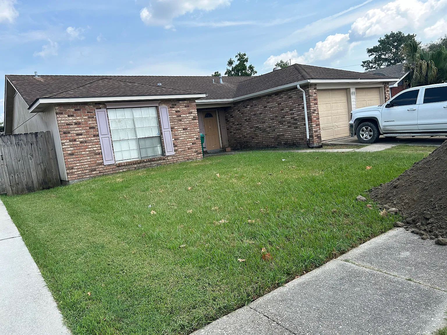 4 bed, 1926 sqft, $2,250 — Photo 2