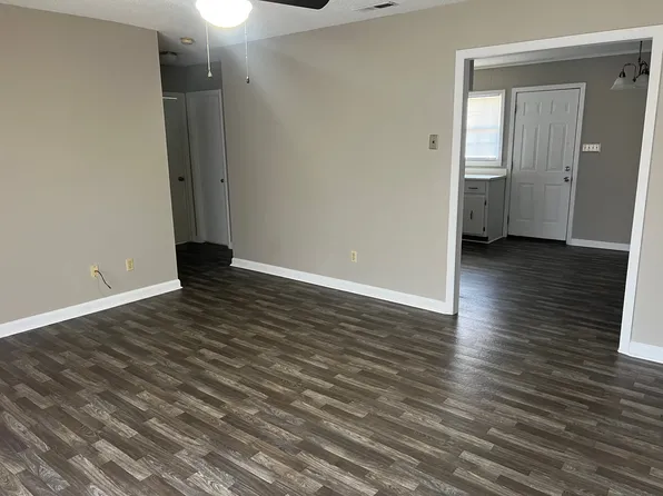 415 Central Ave #A, Muscle Shoals, AL 35661
