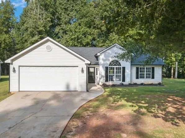 7358 Berry Hill Dr, Gainesville, GA 30507