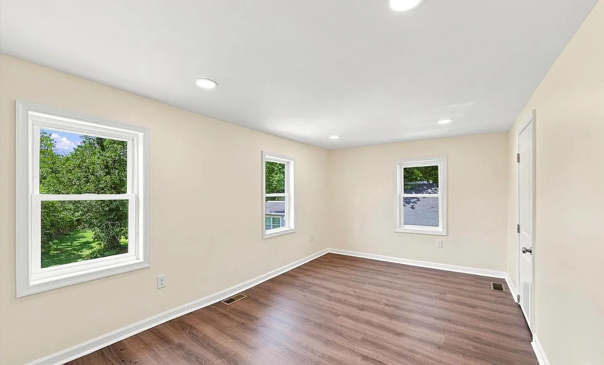 3 bed, 2.5 bath, 1600 sqft, $2,500 — Photo 4