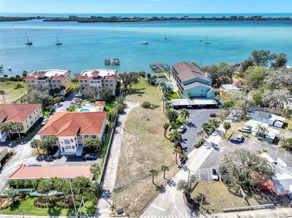 1106 S McCall Rd #3, Englewood, FL 34223