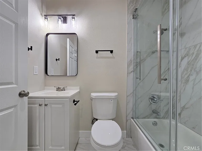 4653 Emerson St — Photo 15