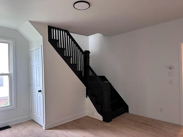 186 Gay St — Photo 19