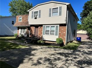 154 Fairgreen Dr, Amherst, NY 14228