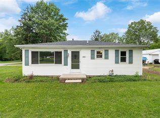 4111 Tapper Rd, Barberton, OH 44203
