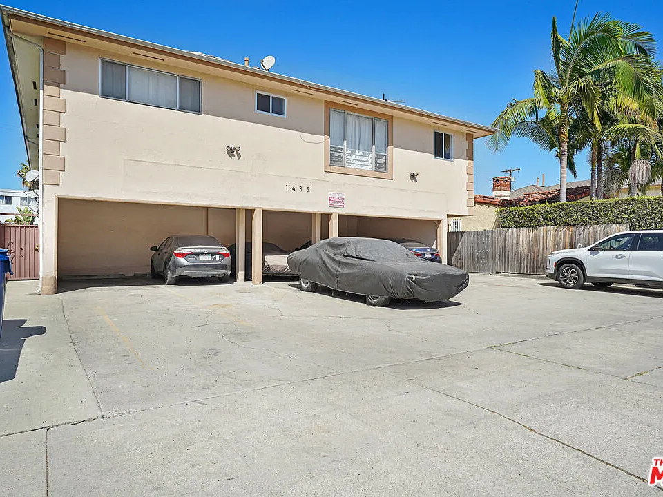 1435 S Hayworth Ave #5