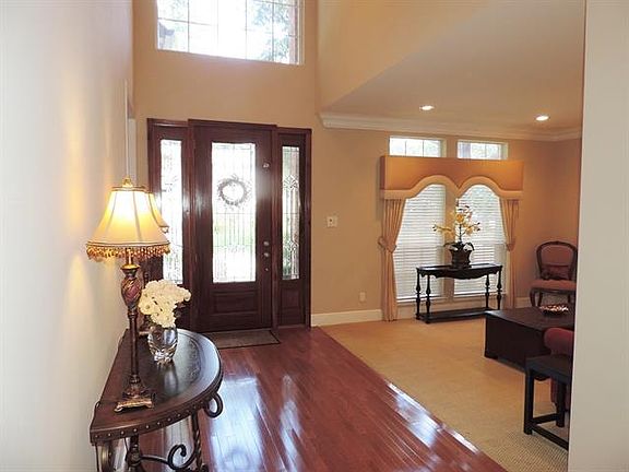 2nd image of 2108 Shumard Oak Ln