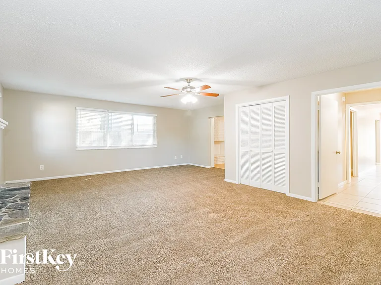 8801 Coventry Ct — Photo 7