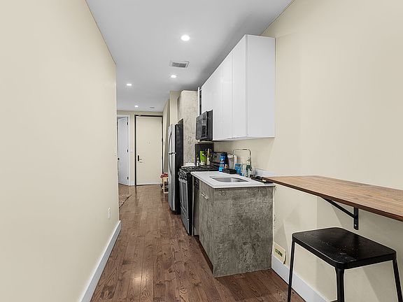 5th image of 183 Hull St #1R