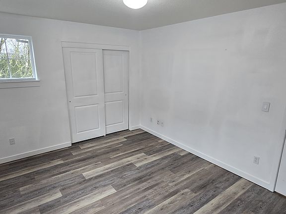 5th image of 7087 NE Ridge Dr