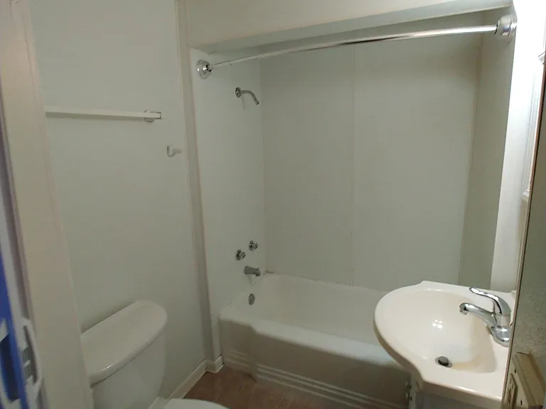 707 N 2nd St #2 — Photo 8
