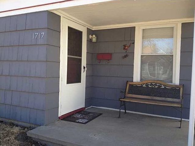 2nd image of 1717 N Burns Ave