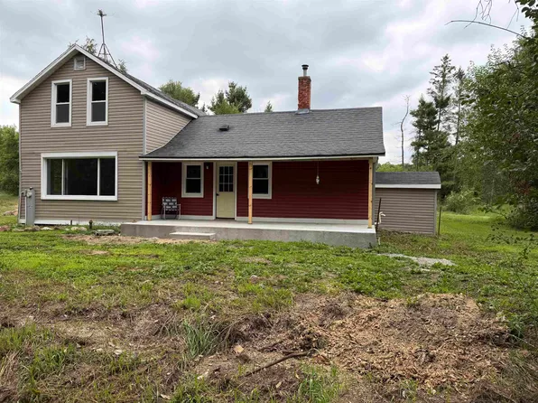 196 Edgewood Dr, Oxford, WI 53952