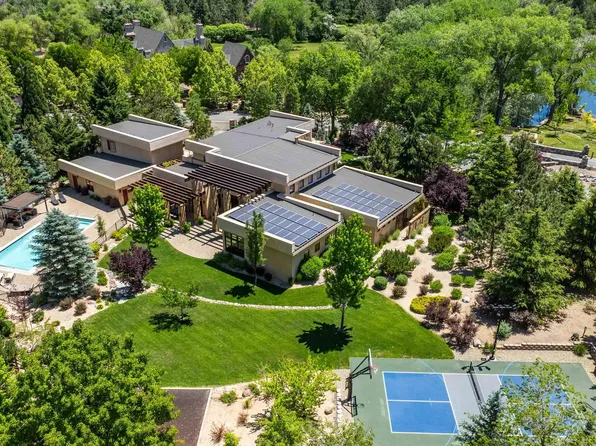 655 Juniper Hill Rd, Reno, NV 89519