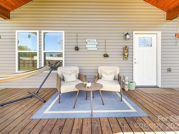 4th image of 41 Utah Mountain Rd