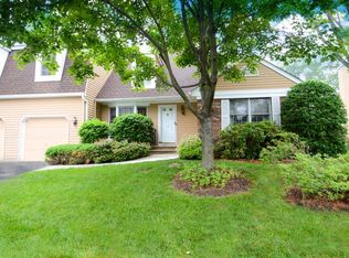 17 Fairbanks Ln, Basking Ridge, NJ 07920