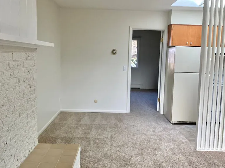 1900 SW Roxbury Ave — Photo 5