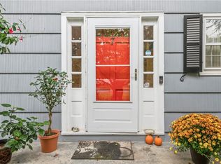 7 Marian Dr, Suffern, NY 10901