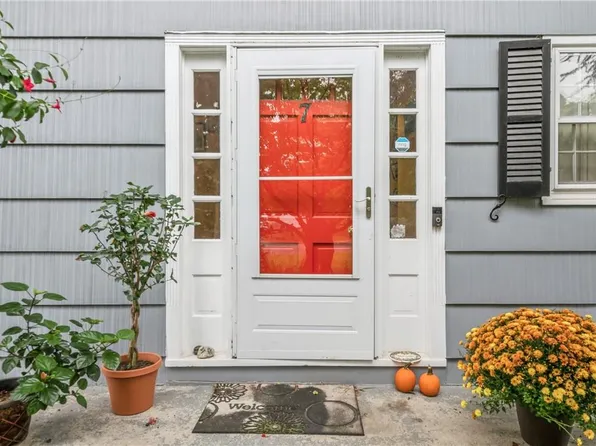 7 Marian Drive, Suffern, NY 10901