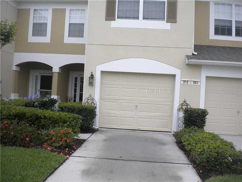 1st image of 910 Rock Harbor Ave