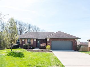 5328 W Soapberry Ct, Springfield, MO 65802
