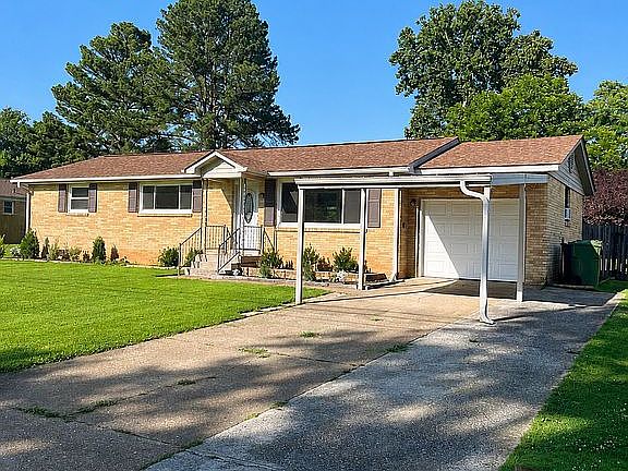 2nd image of 7703 Saxon Dr SW