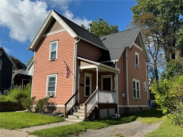 48 Brook St, Geneva, NY 14456