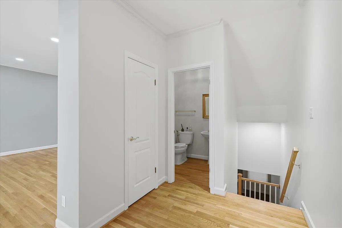 3 bed, 3.5 bath, 2360 sqft, $3,750 — Photo 1