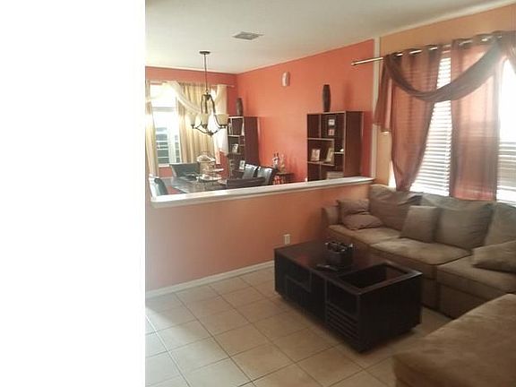 4th image of 4019 NW 92nd Ave