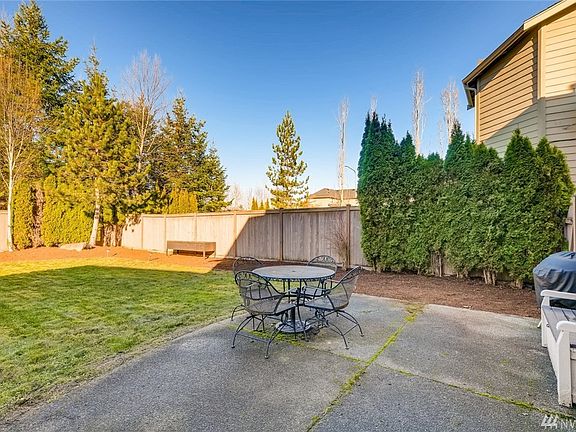 3rd image of 10279 Sheridan Cres NE