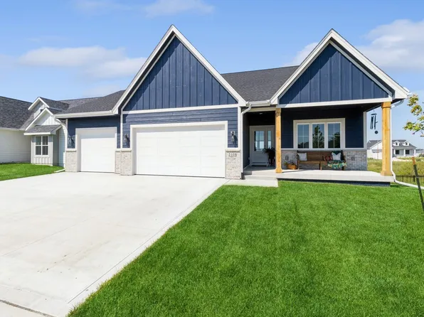 2105 Ketelsen Dr, Ames, IA 50010