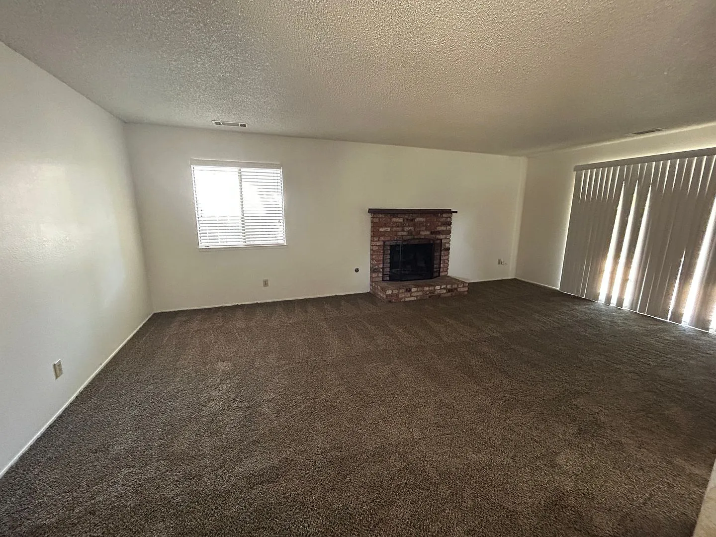 Upcoming 3 Bedroom 2 Bathroom! — Photo 2