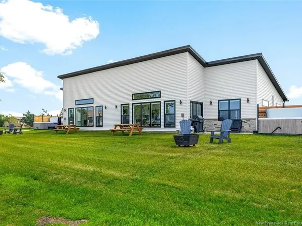 99 York St #97, Richibucto, NB E4W 4K2