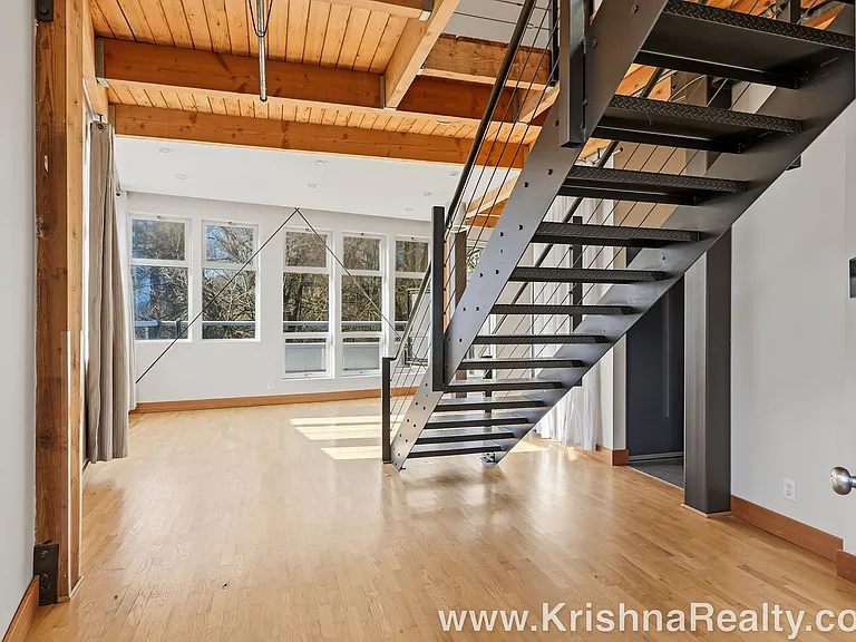 725 NW Flanders St #401 — Photo 4