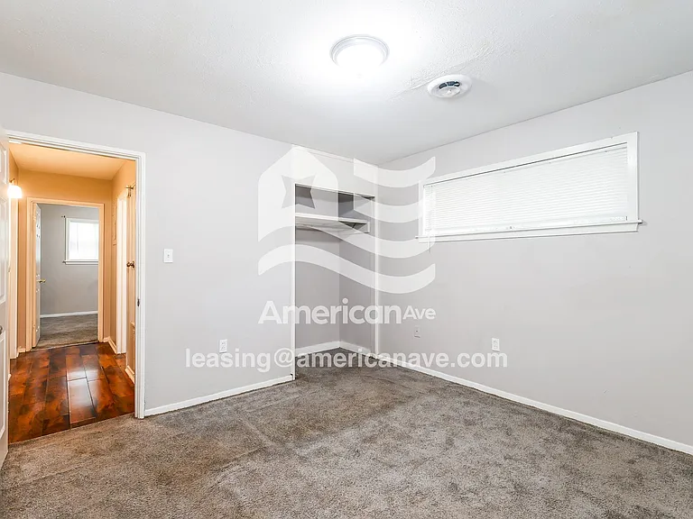 1511654_011_bedroom_11.jpg