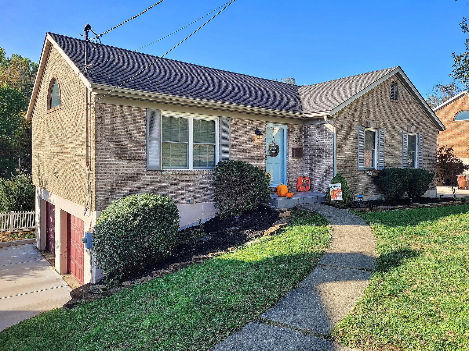220 Bluegrass Ave photo 1