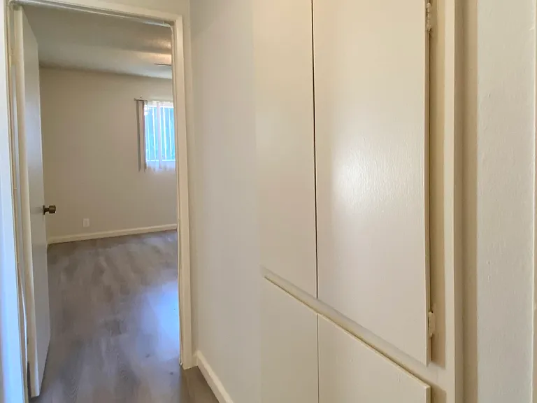 1425 E Orange Grove — Photo 13
