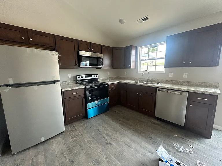 160 Vista Vallarta Dr — Photo 2