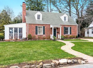 104 Lucas Ln, Bethesda, MD 20814