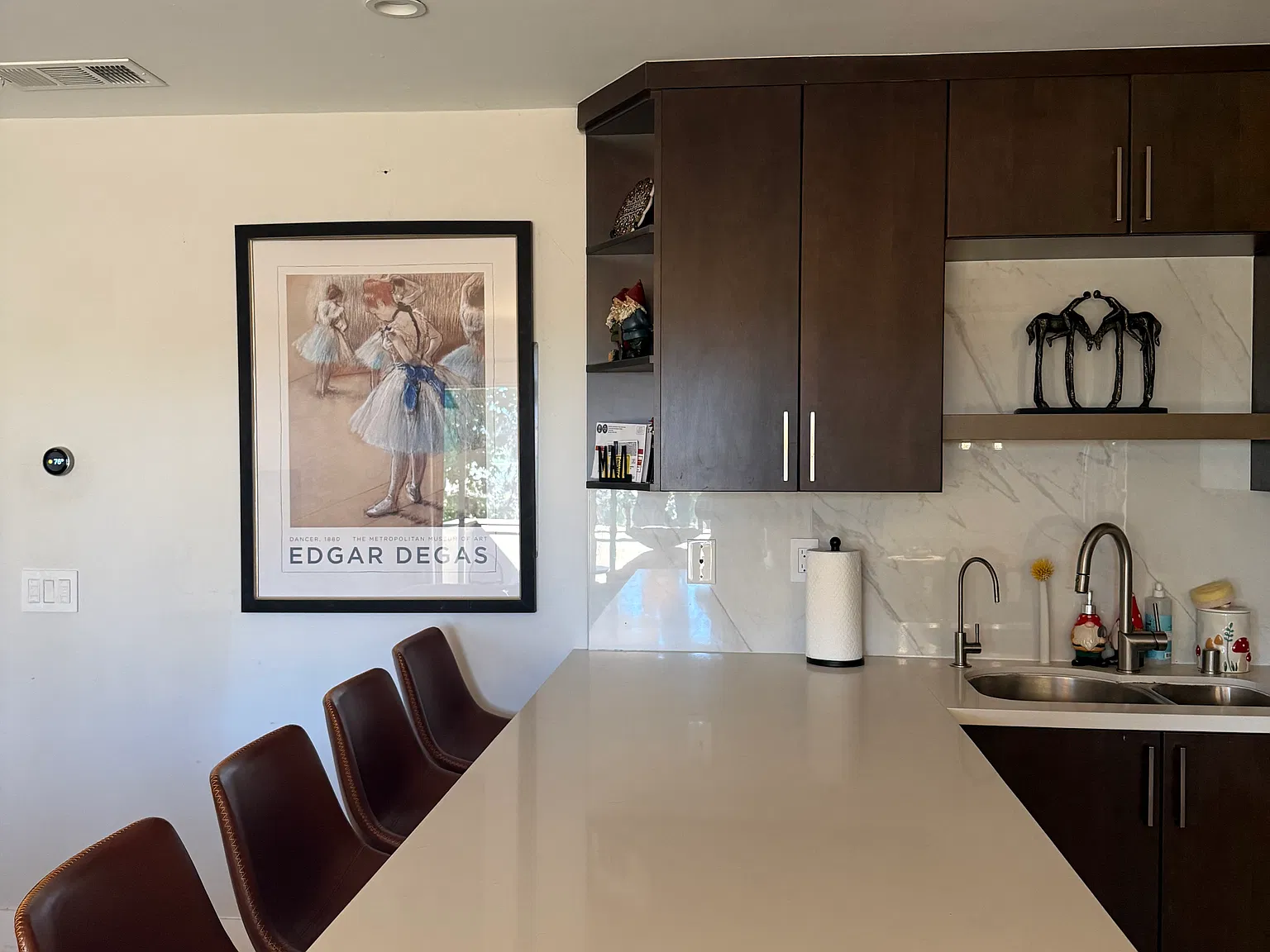 2 bed, 906 sqft, $4,250 — Photo 4