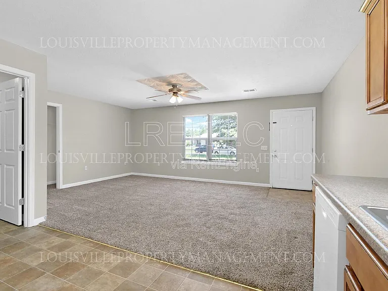 304 Keeneland Dr #1A — Photo 14