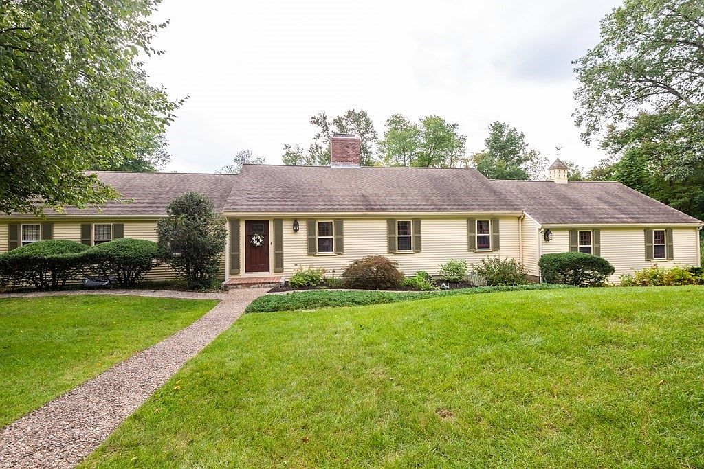 9 Tophet Rd, Lynnfield, MA 01940 | Zillow